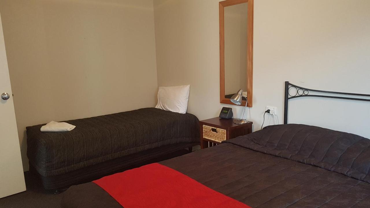 Palm Court Motel Otorohanga Bagian luar foto