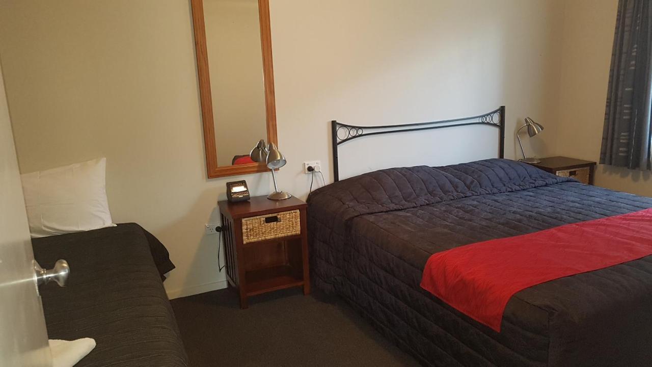 Palm Court Motel Otorohanga Bagian luar foto